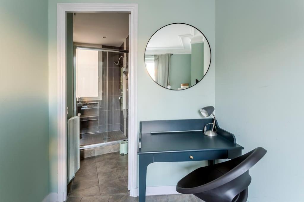 Appartement Elegant, Cosy In Heart Of ! Parijs